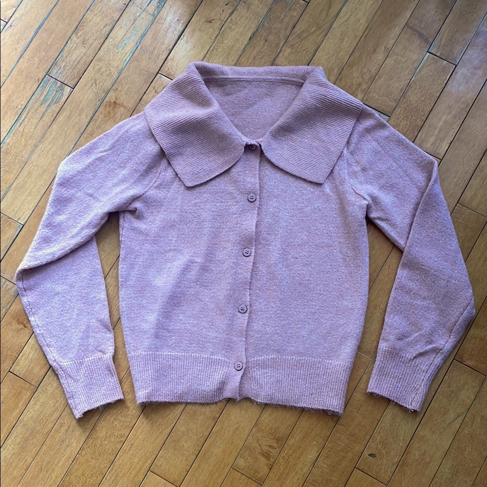 Soft pink sweater from Korean boutique 🌸